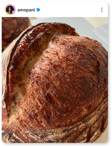 Post de Instagram com imagem de croissant